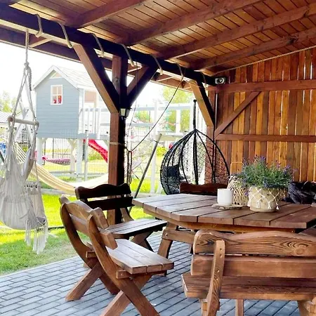 דירה Nad Morzem Jacuzzi Sauna Redwood מיילנו